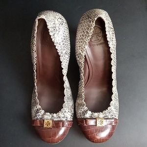 TORY BURCH Pumps Snake Skin Print Cap Toe Elastic Trim Career Heels 10